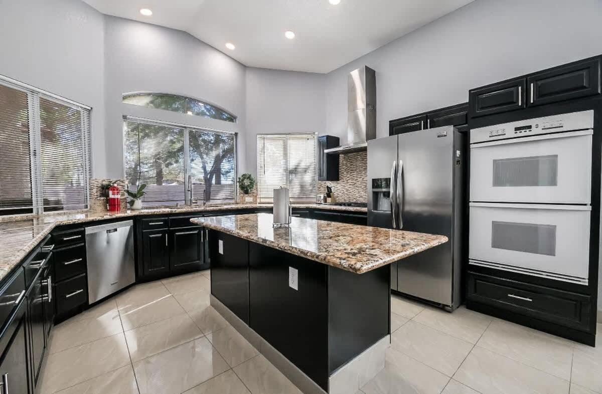 Luxury Redefined Indoor Comfort Outdoor Bliss Casa de férias Las Vegas