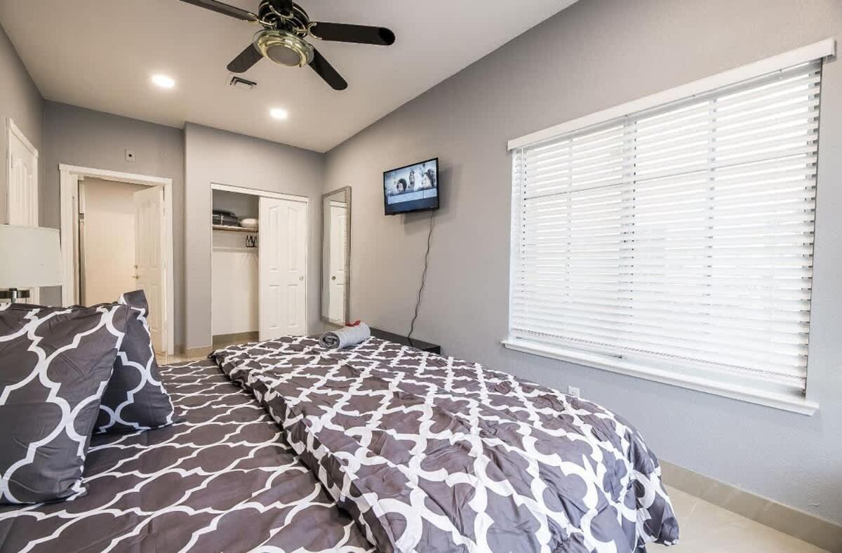 Luxury Redefined Indoor Comfort Outdoor Bliss Casa de férias Las Vegas